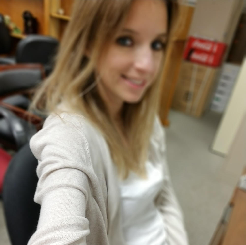 Meet your Posher, Julia